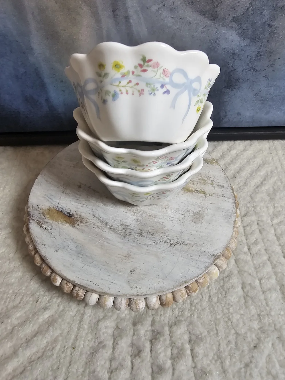 Set of 4 Floral Scalloped Porcelain Bowls with Blue Bow  Ribbon Motif And Flower